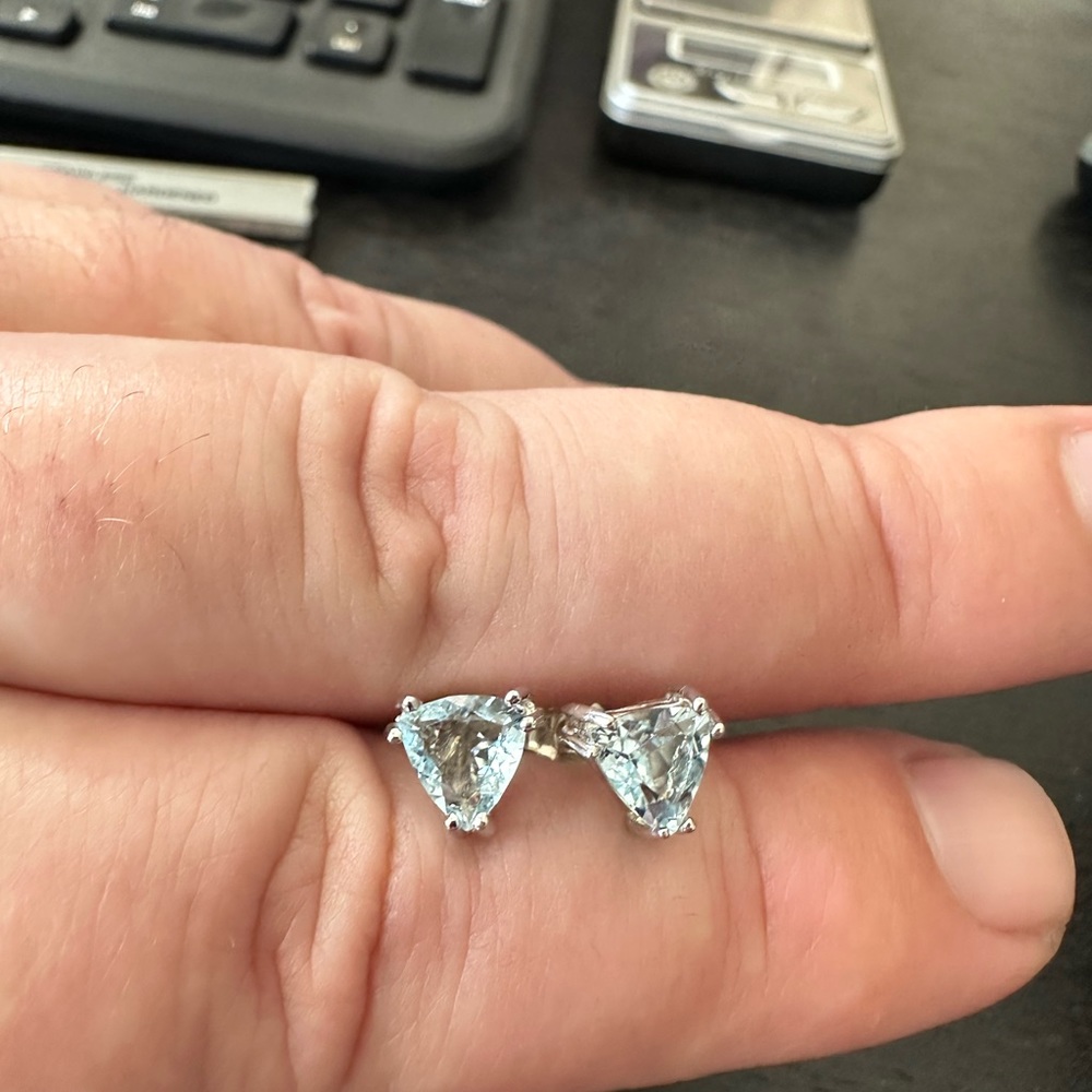 1.75 Carat Natural Aquamaine in 14k White Gold
